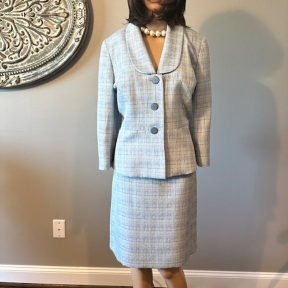 LE SUIT BLUE PLAID 2 PC SUIT.